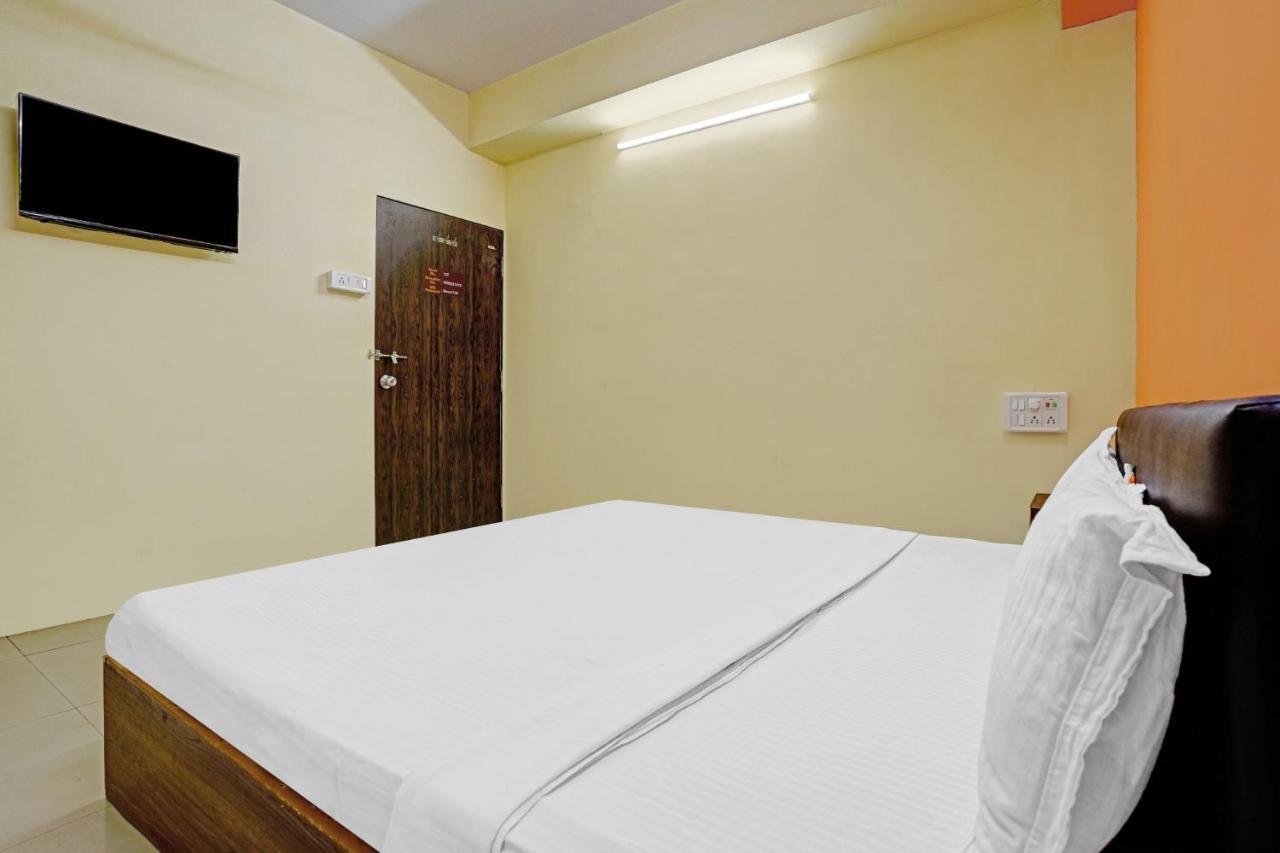 Hotel O Nova Rooms Surate Exterior foto