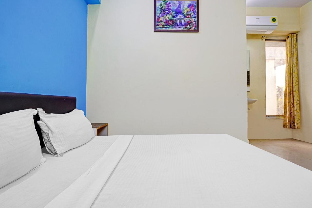 Hotel O Nova Rooms Surate Exterior foto